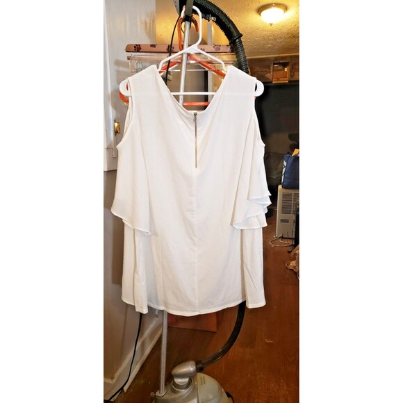 NWT -NY Collection - Cold Shoulder Ivory/Cream Blouse Zipper Detail Size  3X - Picture 4 of 7
